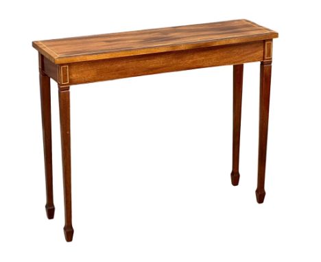 A Georgian style inlaid mahogany console table. 99x30x79.5cm 