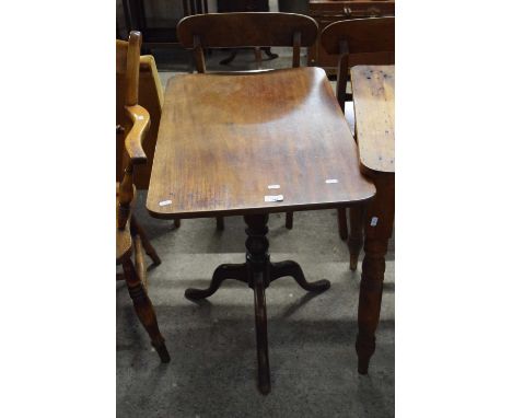 19TH CENTURY MAHOGANY TABLE WITH RECTANGULAR TOP RAISED ON TURNED COLUMN AND TRIPOD BASE, 76CM WIDE