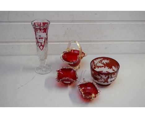 MIXED LOT OF RUBY GLASS WARES TO INCLUDE A BOHEMIAN CUT GLASS SUGAR BOWL, FURTHER VASE, AND THREE SMALL CONDIMENT BOWLS (5)