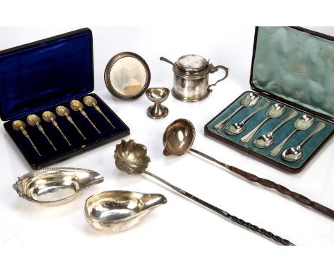 Group of miscellaneous silver comprising of: cased set of six silver gilt anointing spoons in fitted case, bearing marks for 