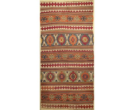Hotames-Konya Kelim antik,   Zentralanatolien, Türkei, 19. Jhd, Wolle auf Wolle, ca. 330 x 163 cm, EHZ: 2-3Hotames-Konya Kili
