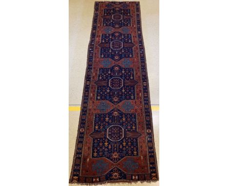 Antiker Avar Kelim,   Kaukasus, 19. Jhd, Wolle auf Wolle, ca. 544 x 148 cm, EHZ: 4-5Antique Avar Kilim, Caucasus, 19th centur