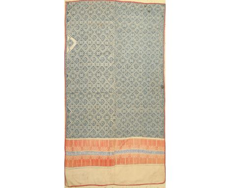 Traditionelle Decke,   Laos, um 1950, ca. 180 x 100 cm, Baumwolle bestickt, guter Zustand (Flecken)Traditional blanket, Laos,