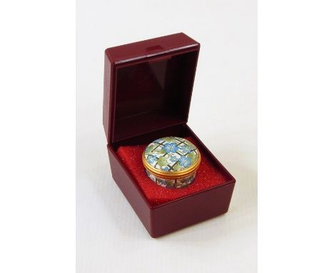 Five various Halcyon Days and other enamel boxes, each in original box (5) 