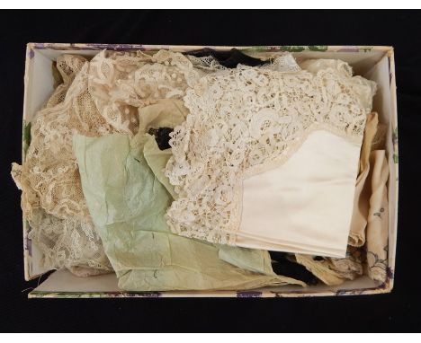 Quantity of antique lace pieces, a silk handkerchief with bobbin work border, etc (1 box)