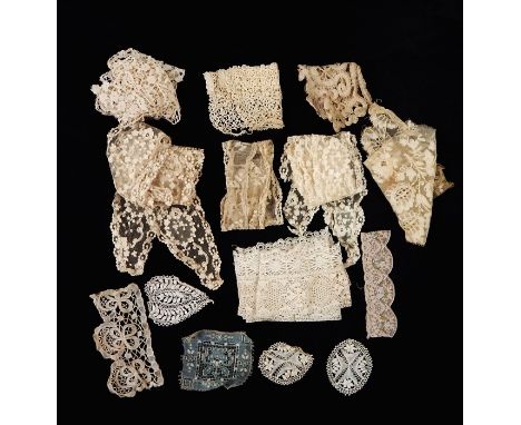 Assorted lace pieces including bobbin lace, needle lace, tapework, etc (1 bag) 