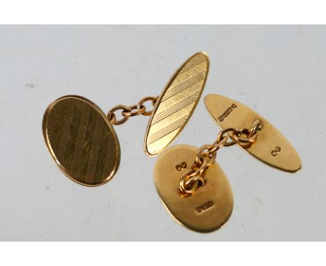 A pair of 9ct yellow gold cufflinks, 5.4 grams. [W]