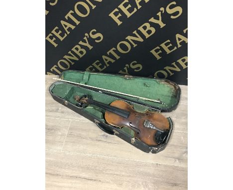 VINTAGE VIOLIN & BOW IN CASE