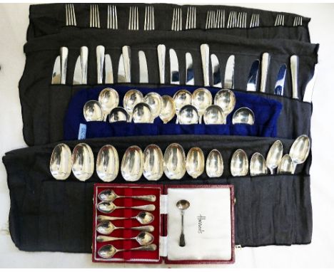 A set of late 19th century silver rats tail pattern cutlery, London 1895, comprised of six table spoons and forks, dessert sp