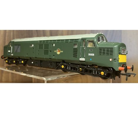 Bachmann D6826 OO Gauge Diesel BR Green Centre Head 32-778 Railway Model Toy