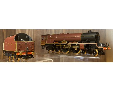 Hornby RR2215 6201 Queen Elizabeth Queens Golden Jubilee Ltd Edition Train Model Railway 18ct Gold