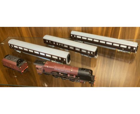 Hornby 6233 Duchess of Sutherland Royal Train Loco Boxset R2370 Railway Model