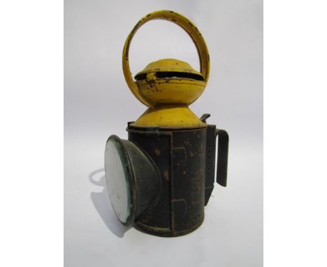 A yellow topped B.R four aspect fogging hand lamp