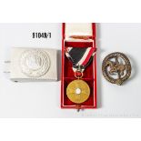 Konv. KVK-Medaille, Etui zur Anschlussmedaille Österreich, Reiterabzeichen in Bronze ...