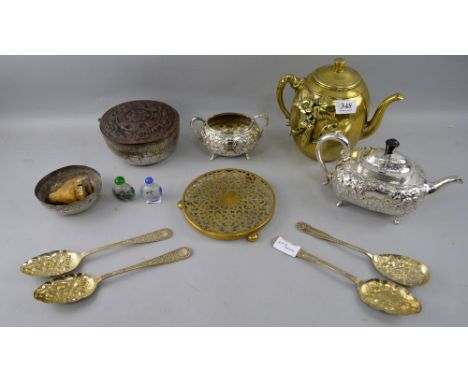 Small collection of Eastern and Oriental metalwares to include a part tea service, brass teapot, two snuff bottles and other 