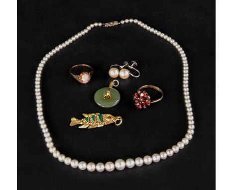 A collection of jewellery, comprising: a graduated single row cultured pearl necklace on a white stone set clasp; a pair of 9