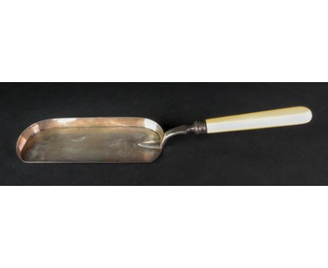 An Edwardian silver crumb tray, William Hutton &amp; Sons, London 1908, with bone handle, 7.2ozs gross.