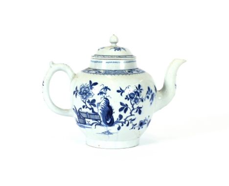 A large Worcester style blue and white teapot, decorated in the "Fence" pattern, 20cm high