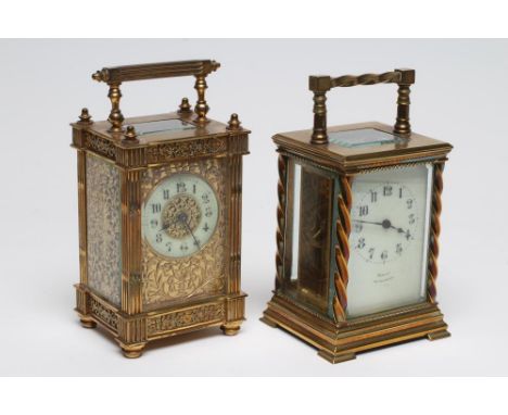 A FRENCH BRASS CASED CARRIAGE CLOCK, the single barrel movement with platform escapement, white enamel dial with Arabic numer