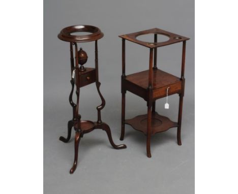 A GEORGIAN MAHOGANY WIG STAND, the circular top on shaped ring turned supports, triangular undershelf with drawer and lidded 