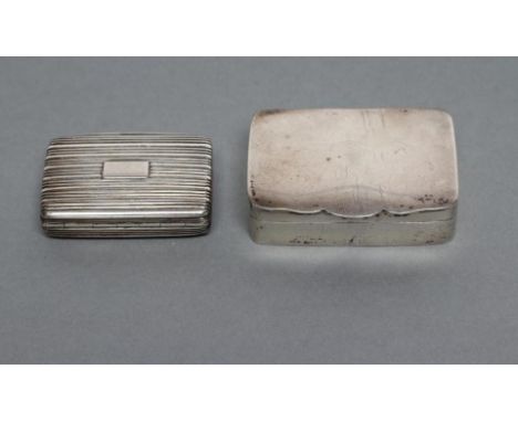 A GEORGE III SILVER VINAIGRETTE, maker Nathaniel Mills, Birmingham, no date letter, of plain ribbed oblong form with silver g