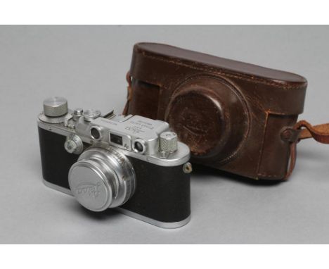 A LEICA D.R.P. ERNST LEITZ WETZLAR IIIb CAMERA, with Summar f=5cm 1:2 lens No.443160, Leica lens cap and leather case (Est. p