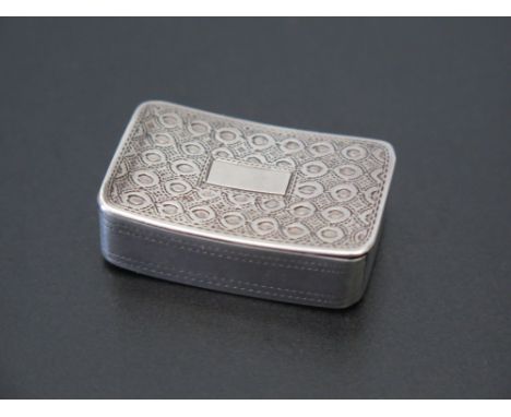 At Auction: A CONTINENTAL WHITE METAL PILL BOX. 5cm x 1.8 cm