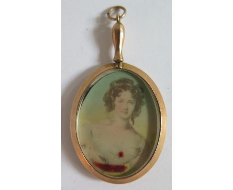 A 9ct Gold Framed Miniature Hand Mirror, with portrait to other side 
