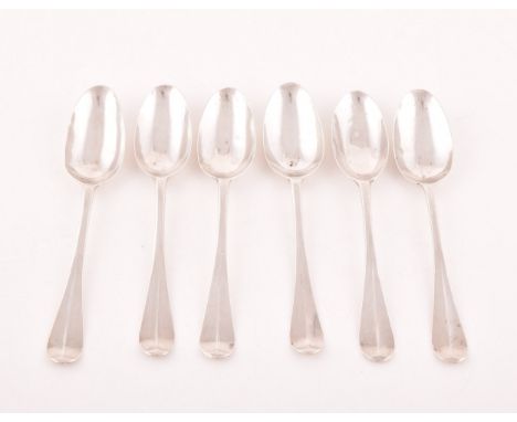 A set of six George II silver teaspoons, by Marmaduke Daintrey, 11.3cm long, 1.8 ozt / 57 grams.
