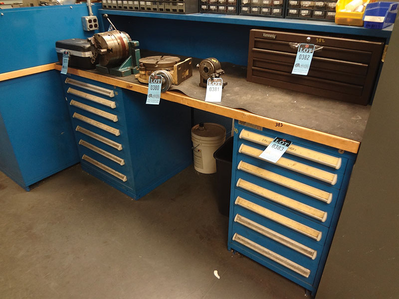 14DRAWER VIDMAR BENCH WITH TOOLING