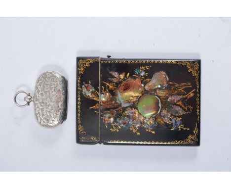 Silver sovereign case to take a full and a half sovereign, ivy leaf decoration with vacant cartouche, Hallmarked Chester 1902