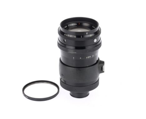 A Carl Zeiss Jena Sonnar T f/2.8 18cm Lens, black, serial number 3114356, body G, optics F-G with light internal haze, bayone