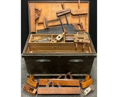 An early 20th century pine tool chest, with joinery / carpentry tools - smoothing, block, rebate planes, wooden jigs and vice