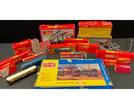 Dublo/Tri-ang Hornby  OO gauge - set 2019 2-6-4 goods tank  train set, black locomotive, 80033, eight good wagons, boxed;  TR