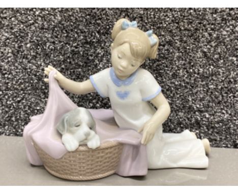 Nao by Lladro figure 1417 it’s time to sleep