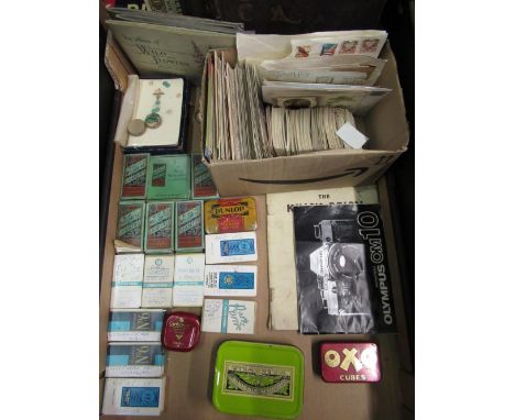 Collection of cigarette and trade cards including sets of Brooke Bond History of Aviation, adventurers and explorers, flags a
