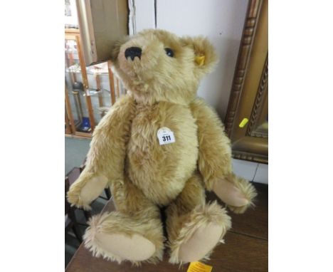 TEDDY BEAR, Steiff 1903 replica classic teddy bear