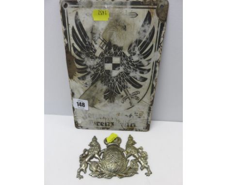 GERMAN ENAMELLED PLAQUE, a German enamel World War I award shield plaque & helmet plate 