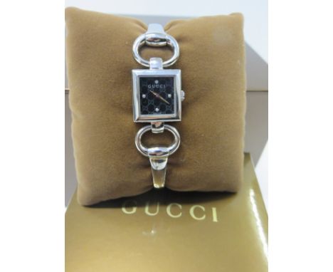 Gucci watch clearance zig zag