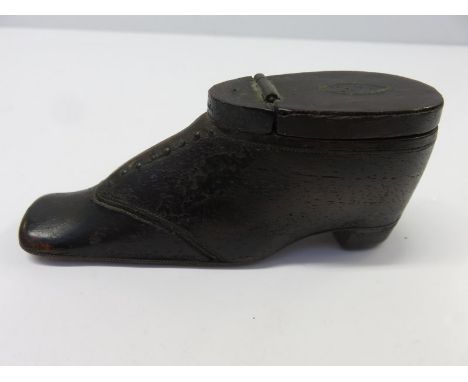 TREEN, 19th Century wooden shoe snuff box