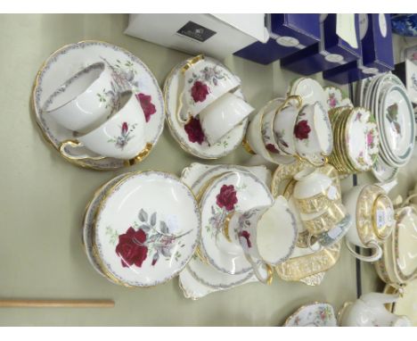 A WEDGWOOD 'GOLD FLORENTINE' TEAPOT (A.F.), CAKE PLATE, TWO CUPS AND SAUCERS, A ROYAL STAFFORDSHIRE 'ROSES TO REMEMBER' PART 