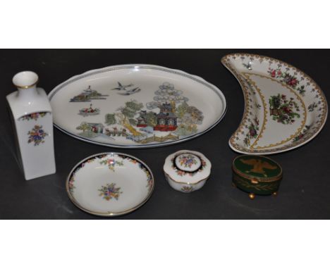 A Wedgwood Osborne stem vase, trinket box and dish, together with an oval Chinese Legend dish by the same maker, a late Spode