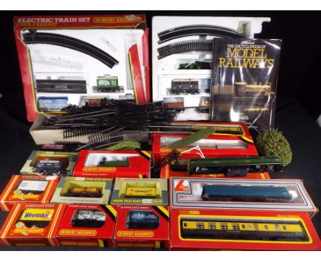 Hornby, Wrenn &amp; other - OO gauge rolling stock, includes Hornby 0-6-0 LNER Tank Engine in original box (end flap missing)