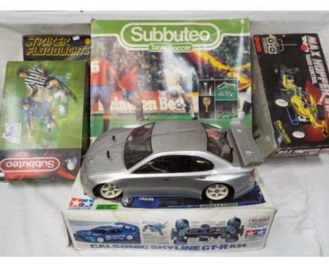 Subbuteo and Remote Controlled Cars - Three boxes of Subbuteo includes striker floodlight set by Parker, Subbuteo Internation