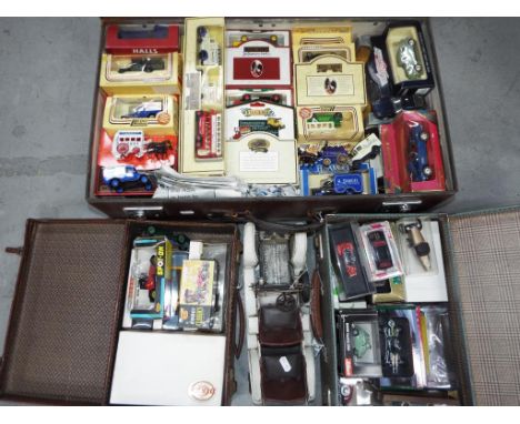 A large quantity of mixed diecast model motor vehicles to include Days Gone, Matchbox Dinky, Vitesse, Majorette, Rio, also in
