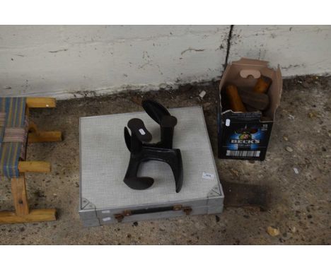 Mixed Lot: Various tools, shoe lasts etc