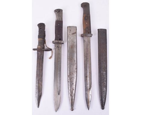 3x Various Bayonets, consisting of a German WW 1 K98 by Hartkopf, dated ‘16’, blade good, but outside and scabbard pitted; WW