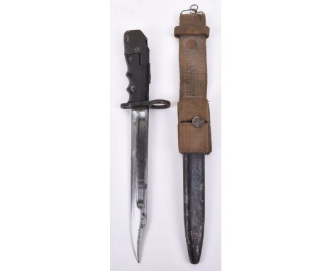 British No7 Mk1/L Bayonet, with black bakelite riveted grips. Single edged clipped knife blade with fuller to back edge. Comp