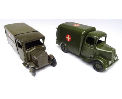 Britains set 1512, Army Motor Ambulance FIRST VERSION square nose, khaki finish, black treaded tyres (Condition Good, some re