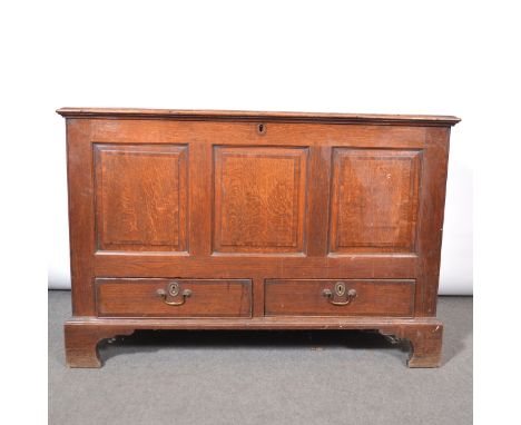Georgian oak mule chest, hinged boarded lid with mahogany crossbanding, two drawers under, bracket feet, width 120cm, depth 5